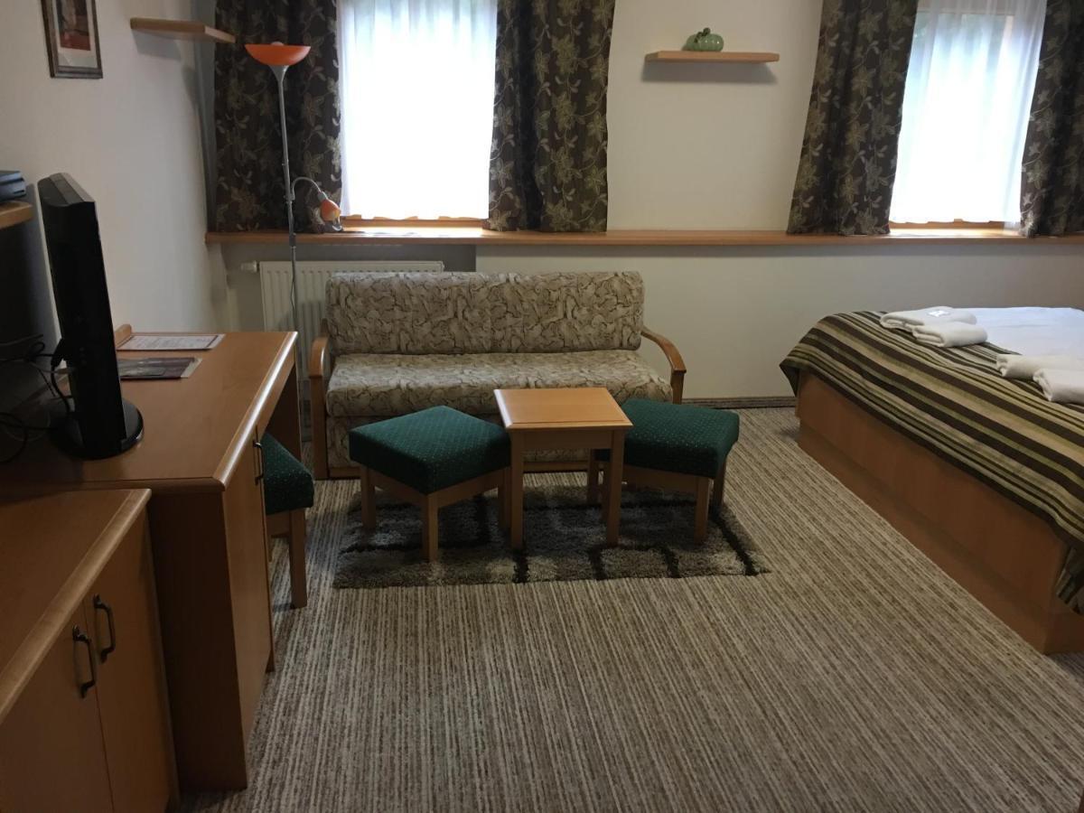 Forrest Hotel ホムトフ エクステリア 写真